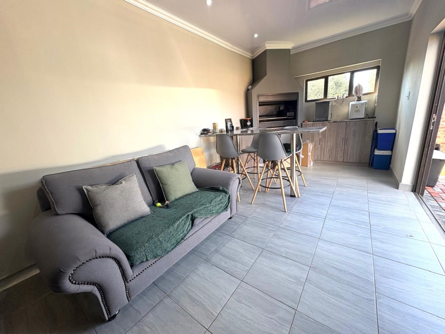 To Let 3 Bedroom Property for Rent in Riebeeckstad Free State